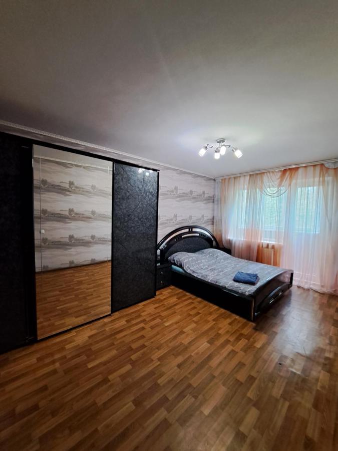 Трёхкомнатные Апартаменты Kryvyj Rih Esterno foto